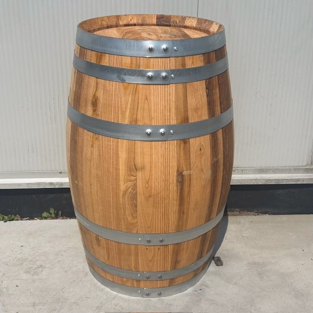 Kastanje houten portvat van 110 liter, geolied met lijnolie