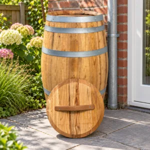 Kastanje houten portvat van 110 liter met los deksel en geolied met lijnolie