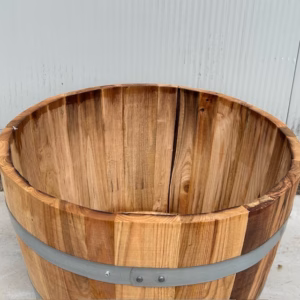 Half kastanjehouten portvat 80 liter, geolied met lijnolie
