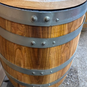 Kastanje houten SIGAARVAT 160 liter met deksel, geolied