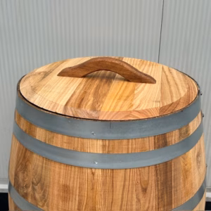 Kastanje houten Portvat 160 liter met deksel, geolied met lijnolie