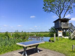 Solartable bij de uitkijktoren