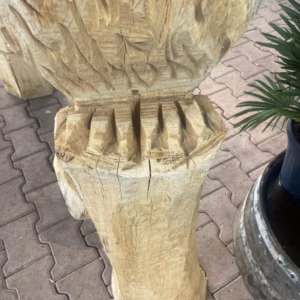 Houtsculptuur Uil op stam