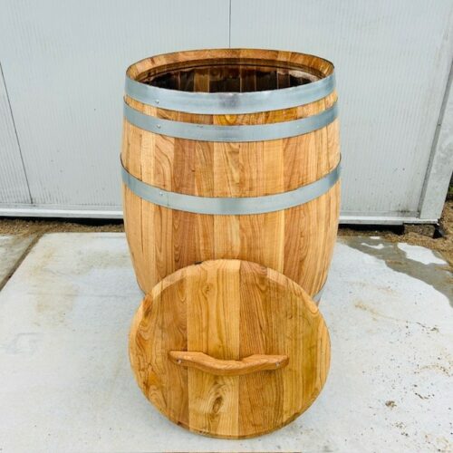 Kastanje houten wijnvat 225 liter met deksel, geolied met lijnolie