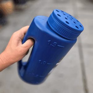 Strooibus met verschillende strooigaten van kunststof 2 liter