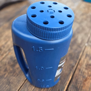 Strooibus met verschillende strooigaten van kunststof 2 liter