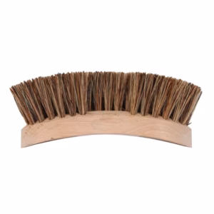 Tonborstel met harde haren en houten handvat
