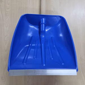 Sneeuwschep kunststof met houten steel van 130 cm