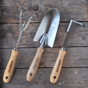 Tuingereedschapset bestaand uit Handkrabber , Voegenkrabber, Verplantschepje van verzinkt staal