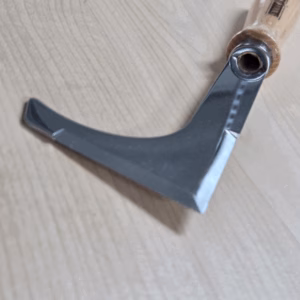 Handvoegenkrabber van verzinkt staal met essenhouten handvat